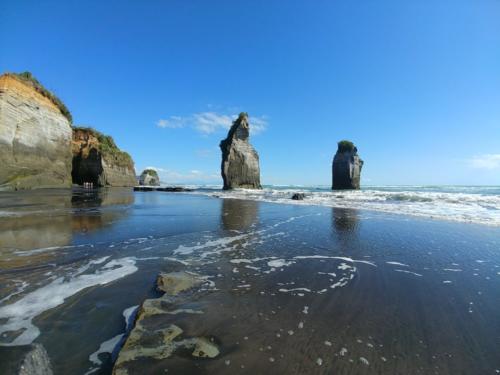 Three sister (low tide stroll)